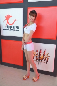 2012Chinajoy光宇展台Showgirl性感小热裤一条龙